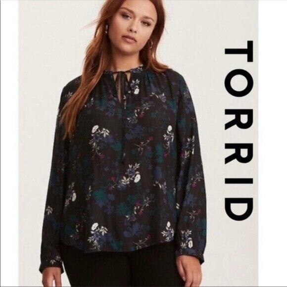 Torrid Black Floral Smocked Tie Front Blouse Sz.4 - Picture 2 of 11